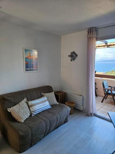 Apt With Swimming Pool 500m From The Beach