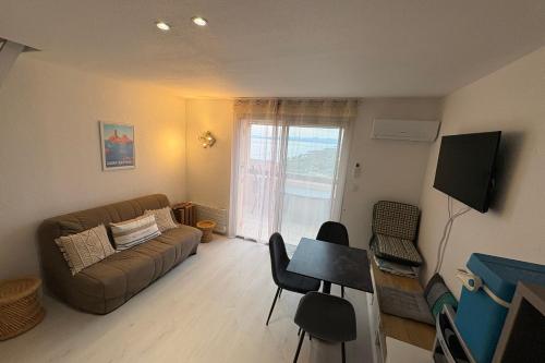 Apt With Swimming Pool 500m From The Beach