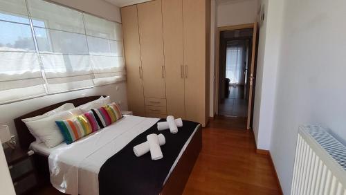 Modern 2 bedroom cozy, quiet and bright apartment in Marousi