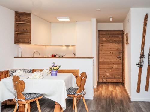 Apartment Chesa Palüdin 10 - Pontresina by Interhome