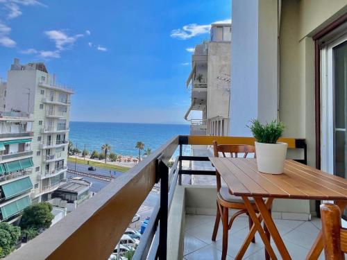 Colorful home w balcony views at Athens Riviera