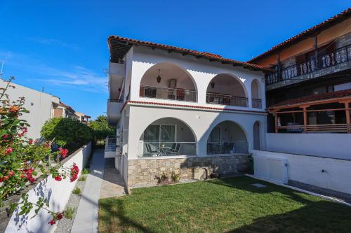 Kyklos Apartment Elegant Stay by the Sea