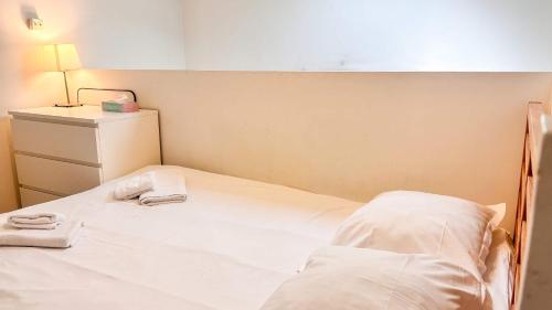 Charming Apartment with a Mezzanine Bedroom in a Peaceful Bordeaux Neighborhood