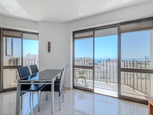 Apartment Excellent seafront & seaview by Interhome