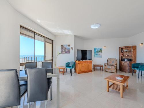 Apartment Excellent seafront & seaview by Interhome