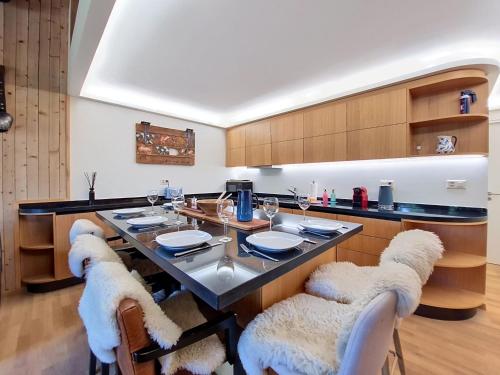 Apartment Balcon des Alpes 24 by Interhome