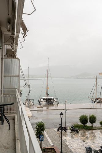 Houseloft Volos SeaView Hub