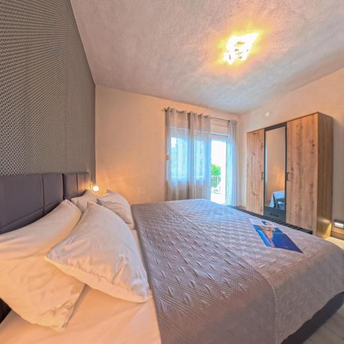 Stylish Apartments Castle Bay - near Beach and Airport