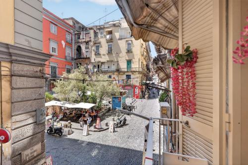 Il balconcino ai Tribunali