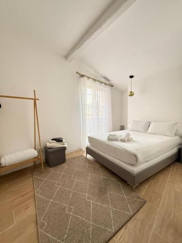 Magnifique 2 chambre au bord des plages centre de cannes entièrement climatisé