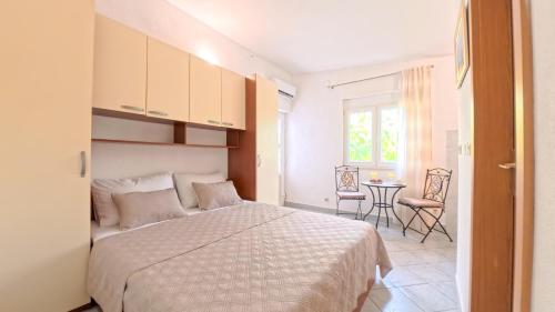 Stylish Apartments Castle Bay - near Beach and Airport