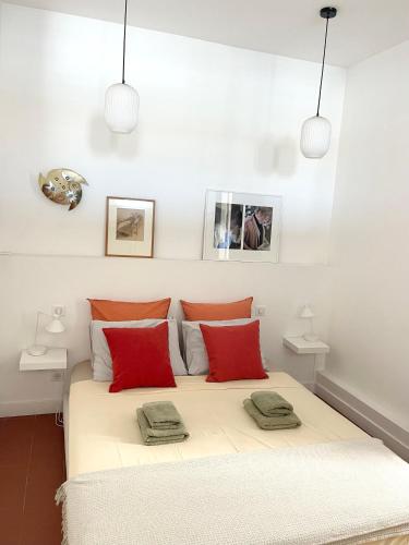 Artistic flat in trendy area, Vieux port