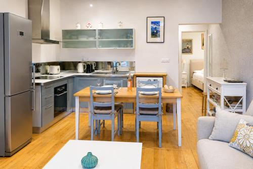 "Le Rossetti" by EnjoyNice, for foodies and art lovers in Old Nice, with air conditioning