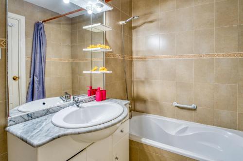Ideal Property Mallorca - Curling