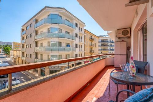 Ideal Property Mallorca - Curling