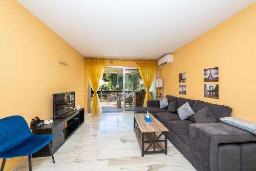 LUXURY Cannes ,2P neuf climatisé, Terrasse exceptionnelle ,parking, croisette