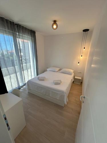 Huge Garden Cozy Apartment with jacuzzi