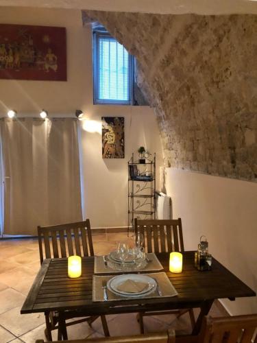 50 m2 loft with vaulted ceilings center of Montpellier