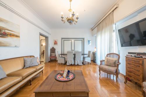 FilOikos Reunion Central Mansion 5BR 3BA