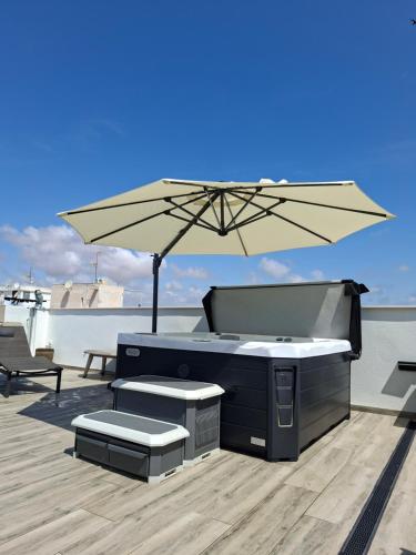 Penthouse-Pool-Jacuzzi-Gym-Sauna- Beach PMT41