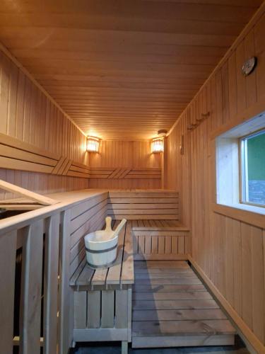 Penthouse-Pool-Jacuzzi-Gym-Sauna- Beach PMT41