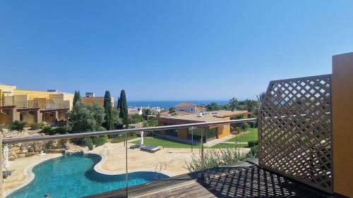 Bela Vista townhouse with pool