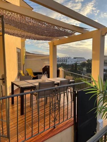 Beach Townhouse Pool Terraces & Workspace