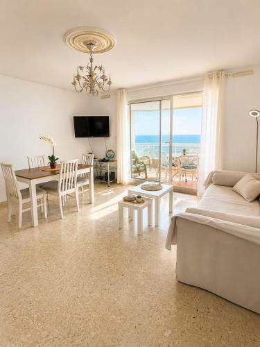 Résidence RIVA - Appartement d'exception en front de mer à Menton - Vue mer exceptionnelle - Grande terrasse