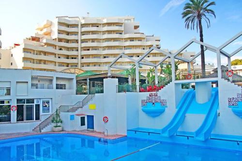 Rare 2BR Benal Beach Heated Pool & Slides