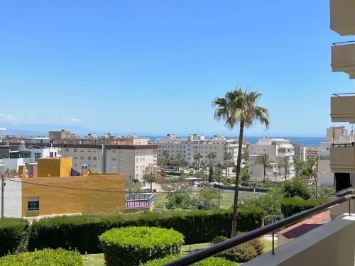 La Colina Apartment Pool Beach & Train