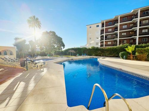 La Colina Apartment Pool Beach & Train