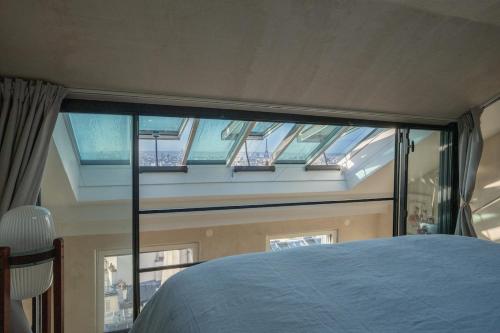 Paris Skyline, Newly Renovated Gem