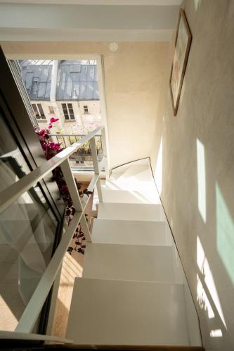 Paris Skyline, Newly Renovated Gem