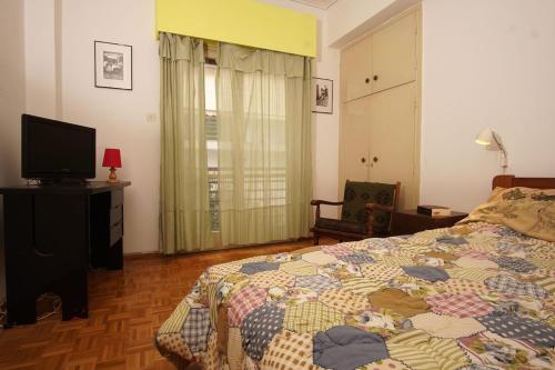 Sunny comfort apartment 50 metres of the beach