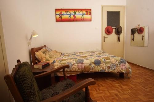 Sunny comfort apartment 50 metres of the beach