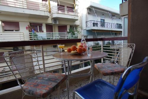 Sunny comfort apartment 50 metres of the beach