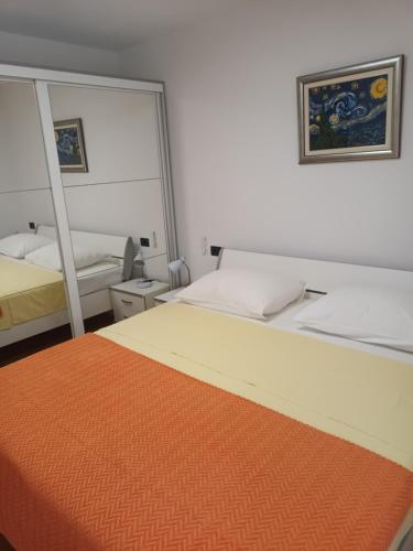 Kristian Apartments