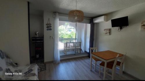 Studio lumineux avec Clim et TV