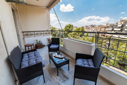 Grey Line Apartment - 15' from Athens center