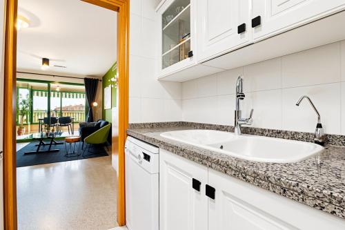 50 meters from the beach, with a pool and balcony