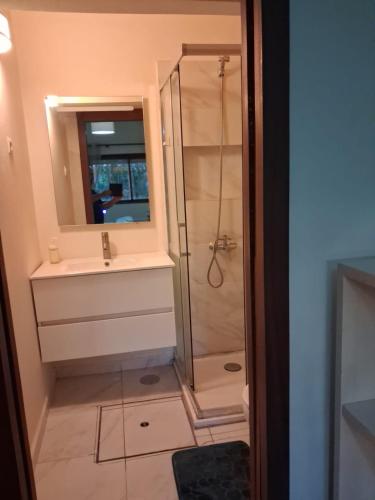 Comfortable room in downtown Porto Q2