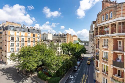 Parisian apartment in the 5th