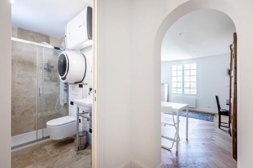 Parisian apartment in the 5th