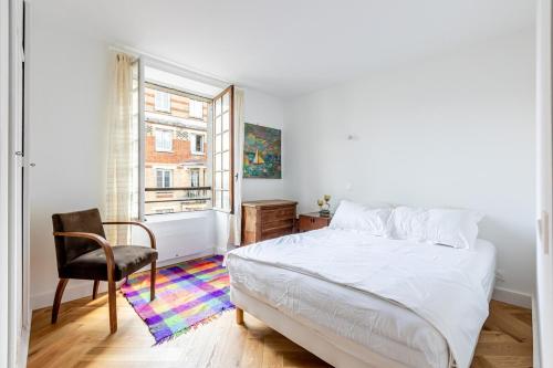 Parisian apartment in the 5th