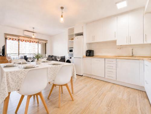 Apartamento "Casa Auri" con Piscina, Wi-fi y Parking Gratis