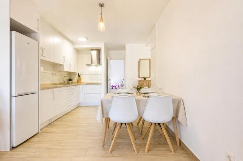 Apartamento "Casa Auri" con Piscina, Wi-fi y Parking Gratis