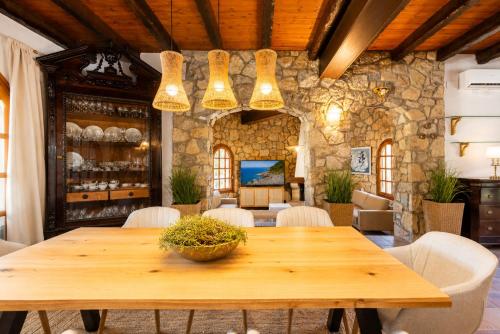 Supreme Villa