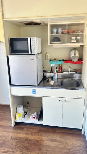 One Room Apartment 203 - 3 minute walk train station - quiet area