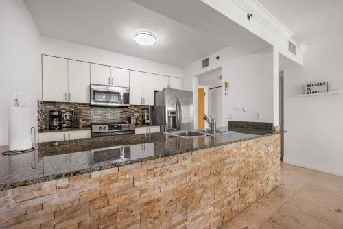 Centric 40thFloor Brickell Condo FREE parking by Palermo Home Miami photo 24