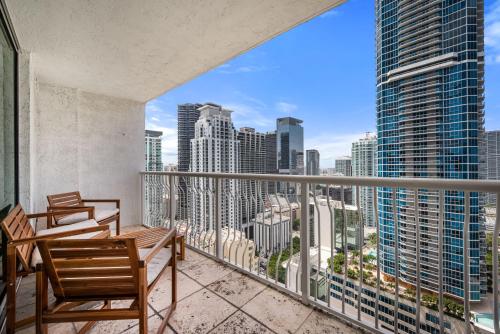 Centric 40thFloor Brickell Condo FREE parking by Palermo Home Miami photo 12